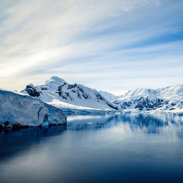 polar Antarctic landscape photo